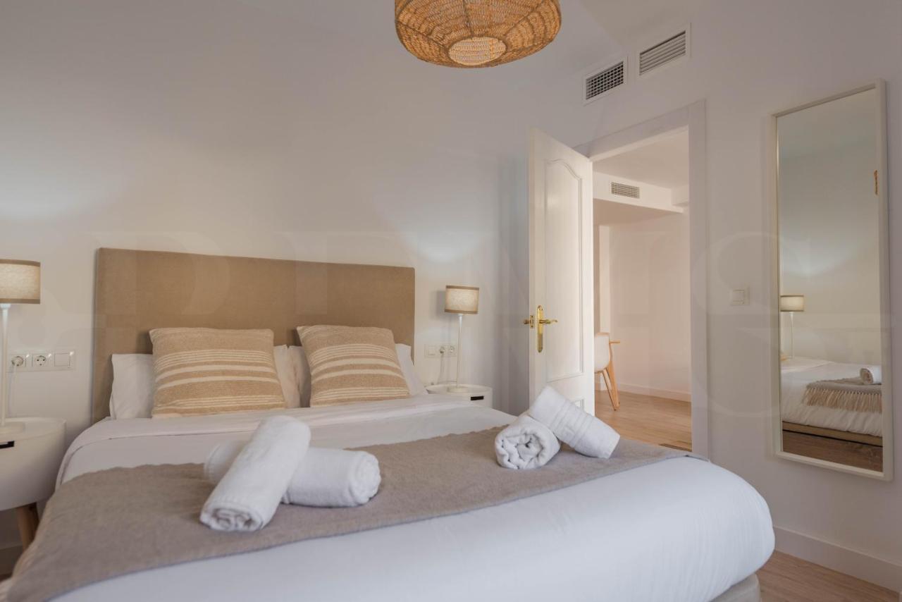 Peaceful & Bright With Patio - Center Apartamento