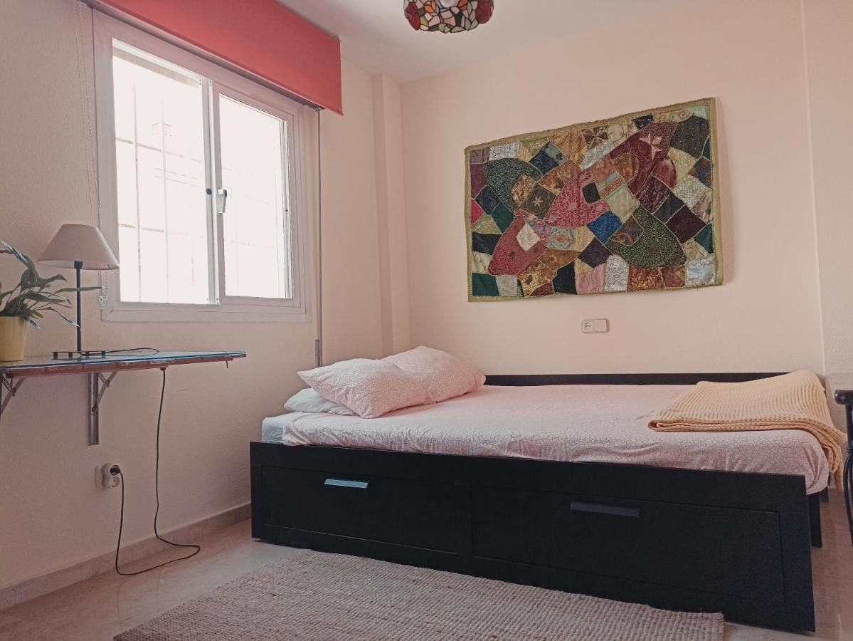 Quarto em Acomodações Particulares Confortable Habitación Céntrica En Piso Privado