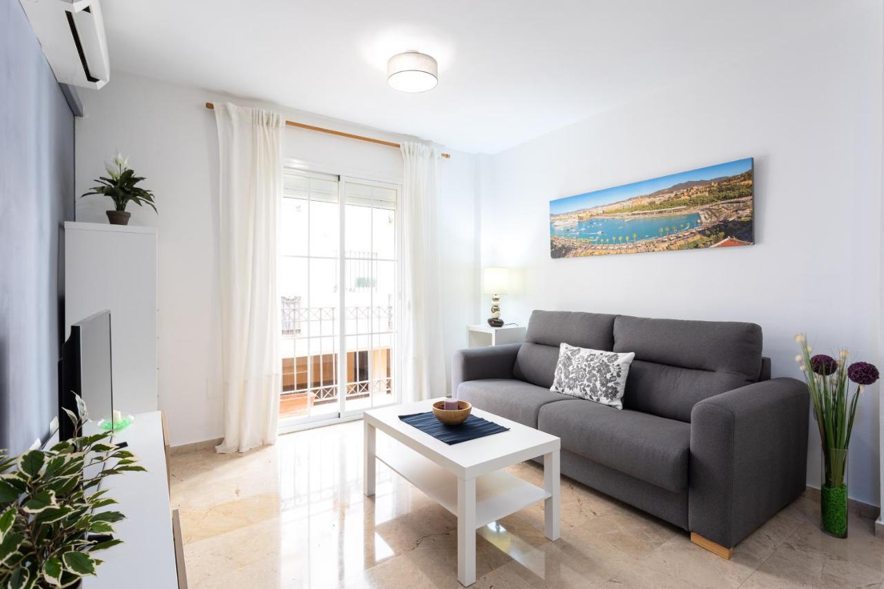 Holidays2malaga Capuchinos French Balconies, Private Parking, Wifi & Air Con Appartement Málaga