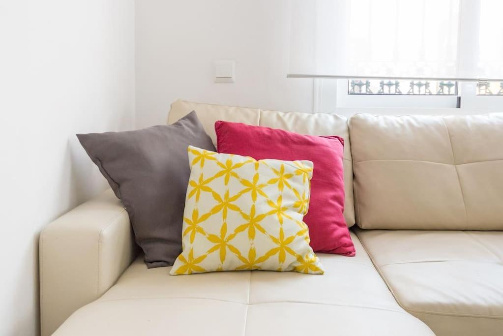Bright, Quiet And Ground Floor In The Center Apartamento