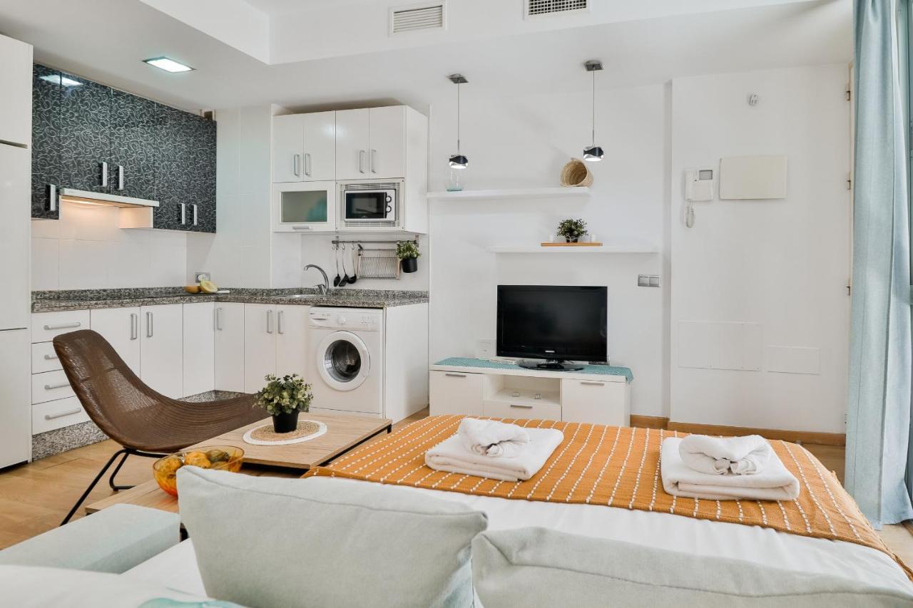 Apartamento C47 - Cosy Aapartment With Parking Málaga