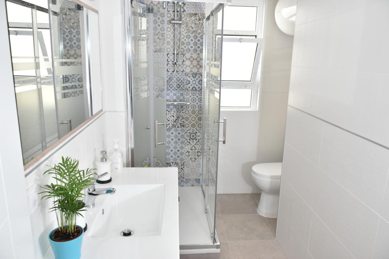 Apartment Spectacular 8 Pax/4 & Free Parking Malaga