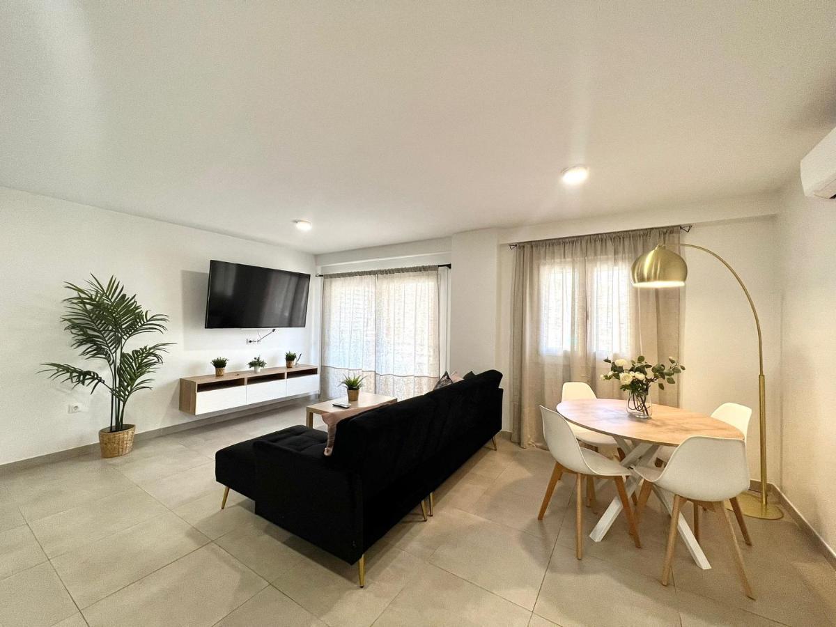 Scala & Balcony By Ele Appartement *