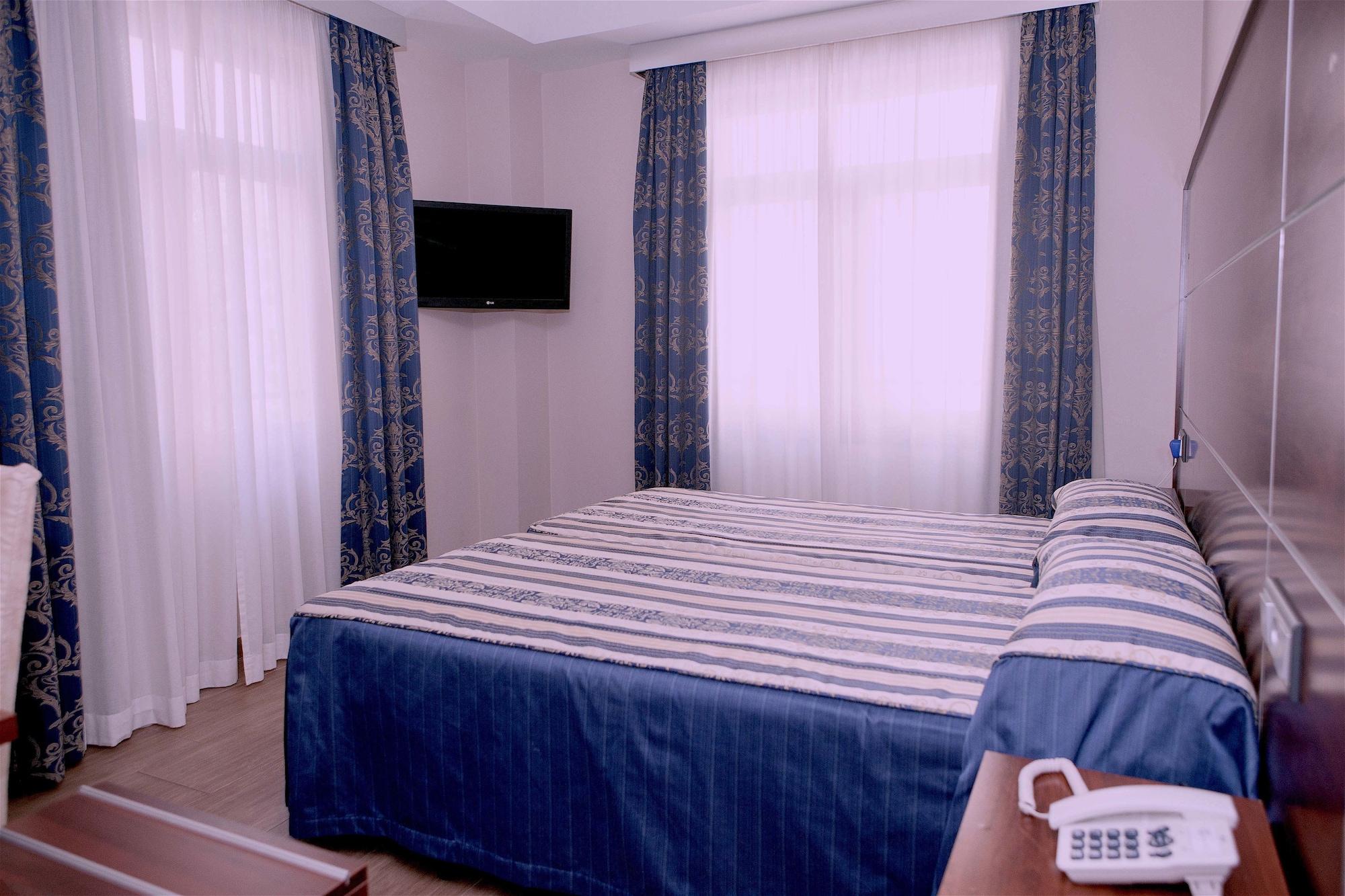 Castilla Guerrero Hotell 3*