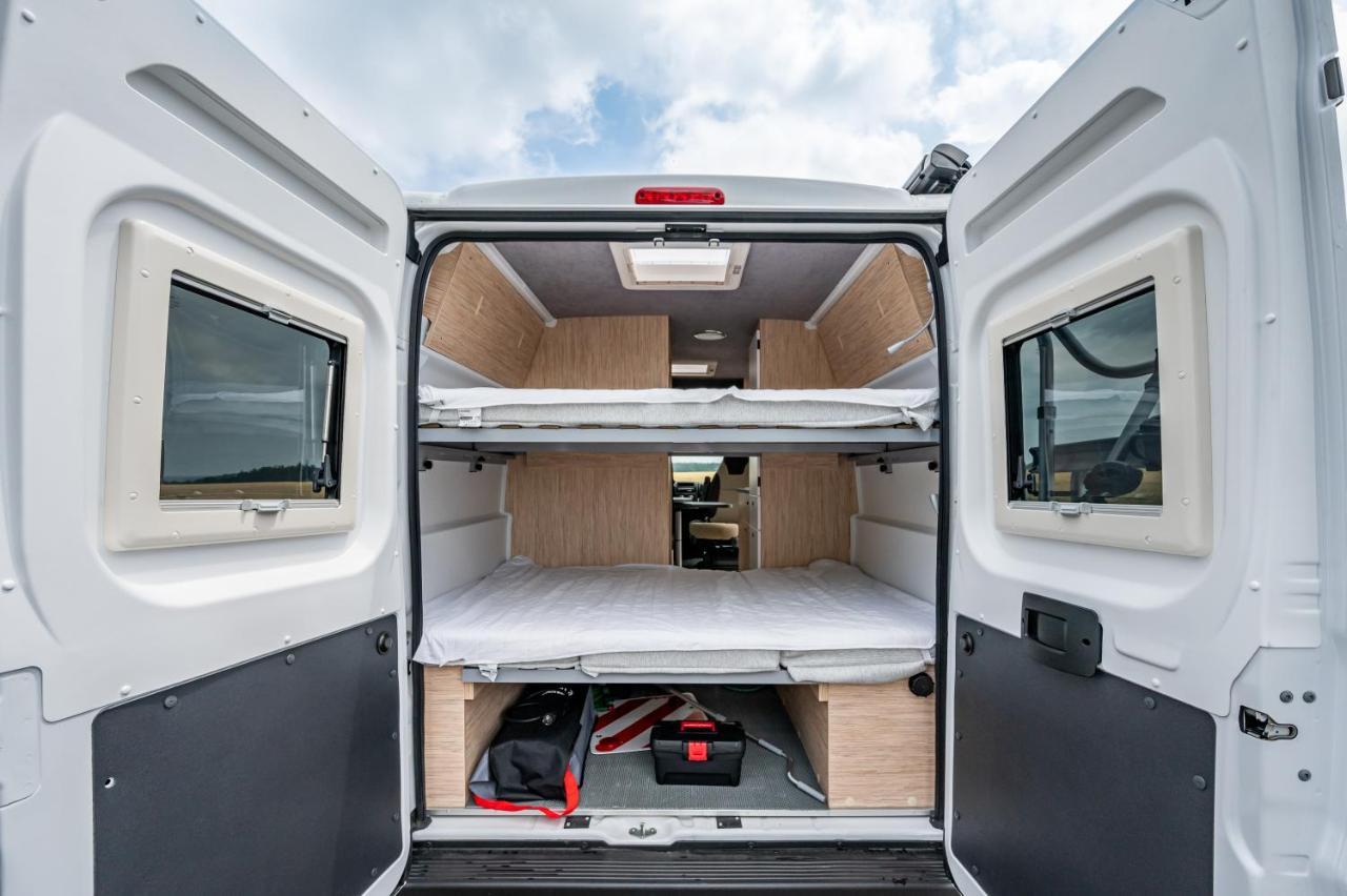 Båter Campiri Base - Motorhome & Rvs Company Málaga