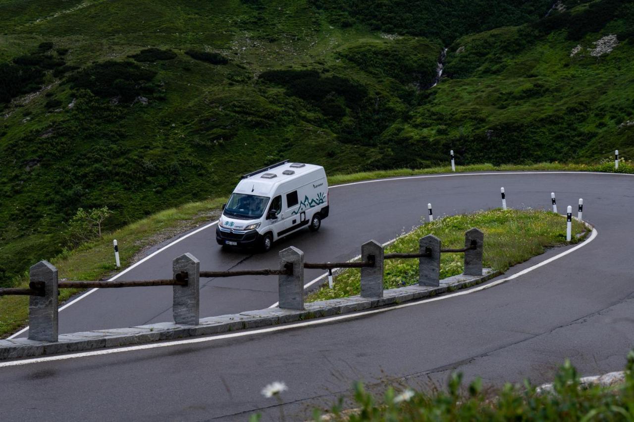 Hotel en barco Campiri Base - Motorhome & Rvs Company Málaga