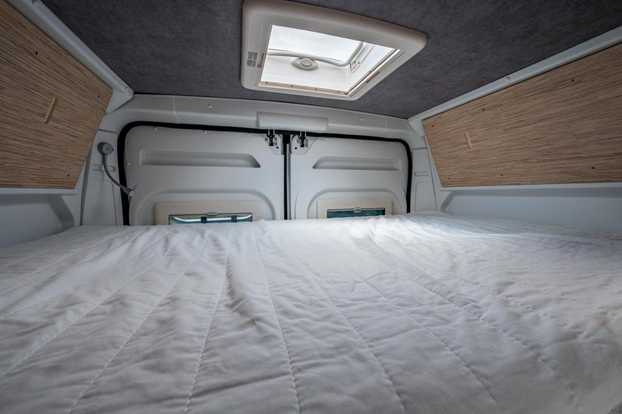 Hotel en barco Campiri Base - Motorhome & Rvs Company Málaga