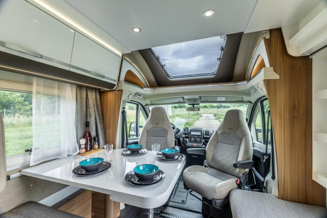 Hotel en barco Campiri Base - Motorhome & Rvs Company