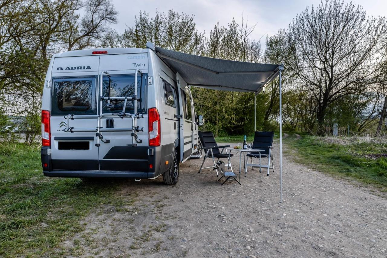 Hotel en barco Campiri Base - Motorhome & Rvs Company *