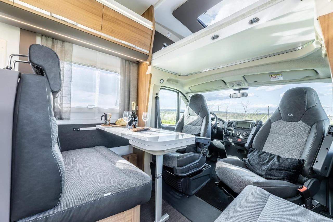 Campiri Base - Motorhome & Rvs Company * Málaga