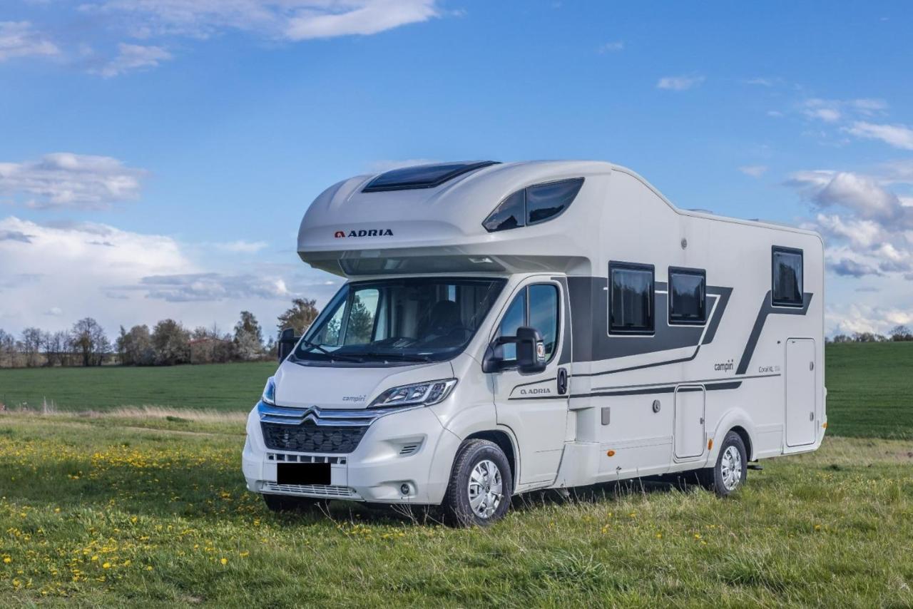 Hotel en barco Campiri Base - Motorhome & Rvs Company *