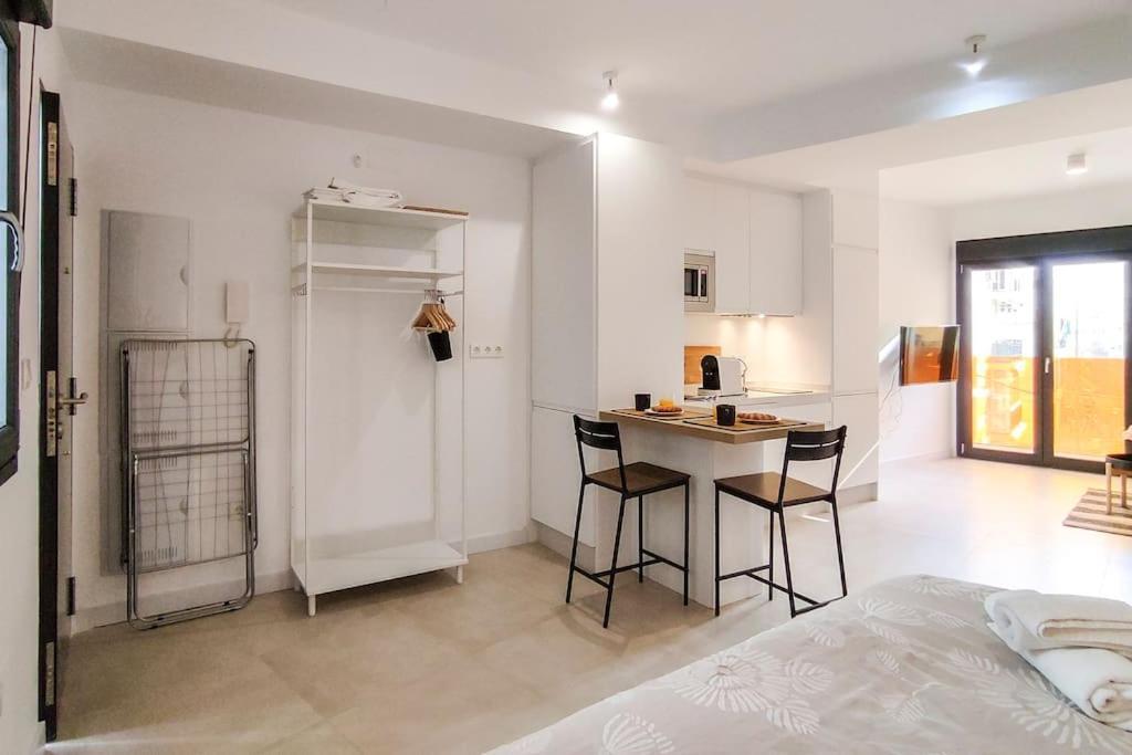 Charming Studio In Center By Sharingco. Lejlighed *