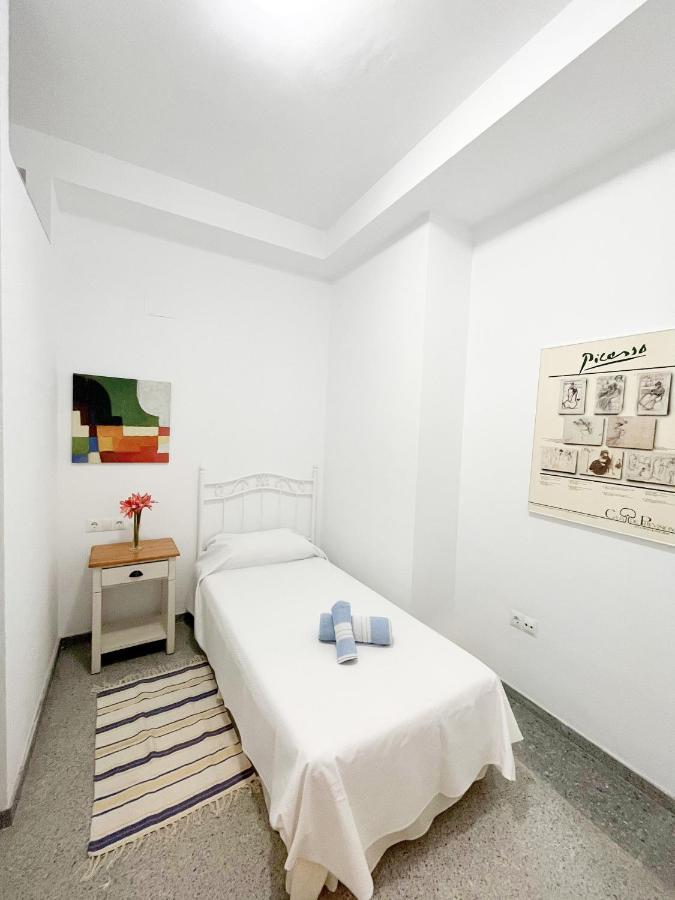 Apartamento Amplio Apartamento En Av. Carlos Haya *