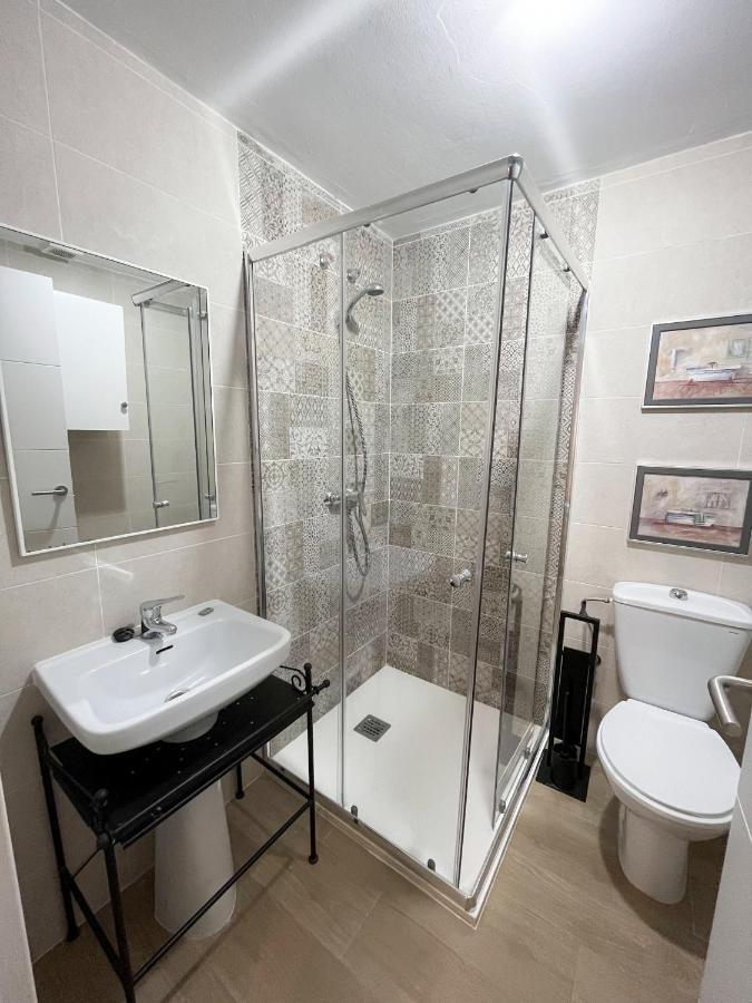 Amplio Apartamento En Av. Carlos Haya Apartamento *