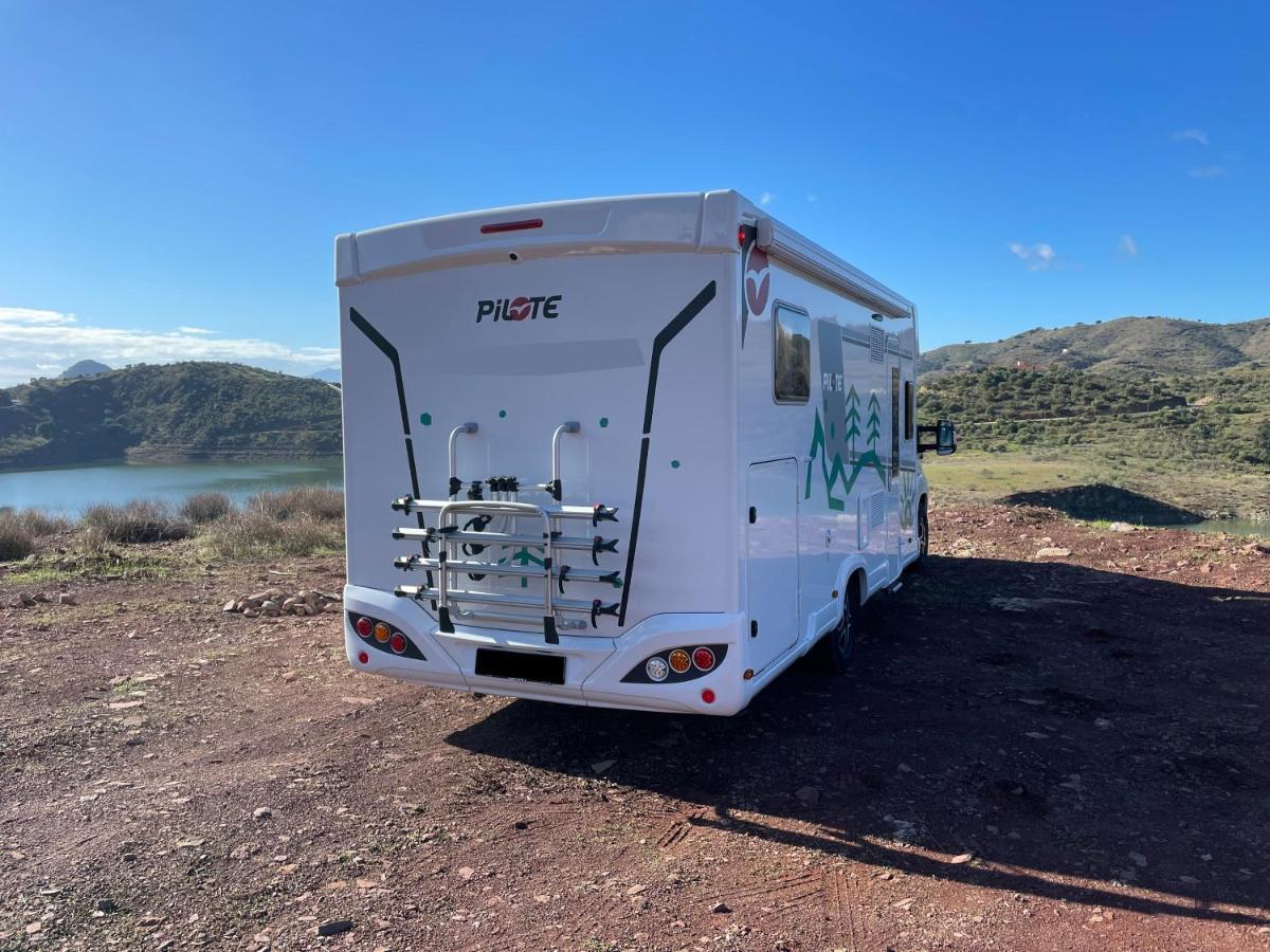 Hotel en barco Campiri Base - Motorhome & Rvs Company
