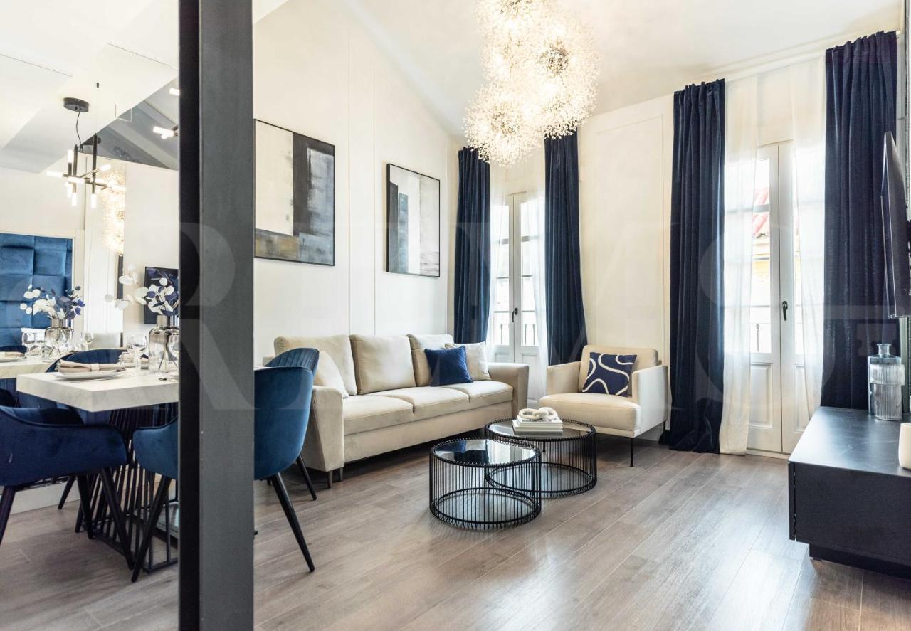 Contemporary Luxe Duplex In The Heart Of By Rems Apartamento Málaga