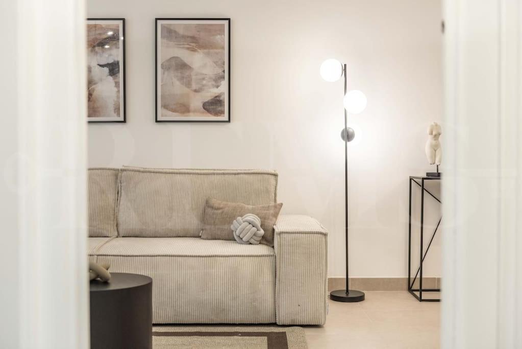 Modern With Patio & Parking By Rems Málaga