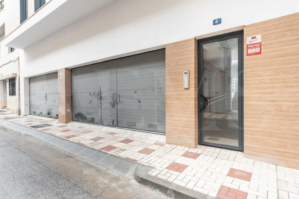 Modern With Patio & Parking By Rems Málaga