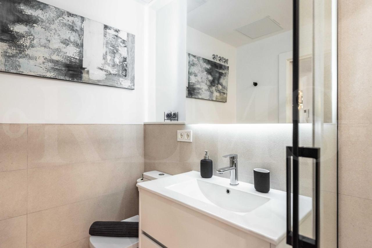 Apartamento Contemporary Luxe Duplex In The Heart Of By Rems Málaga