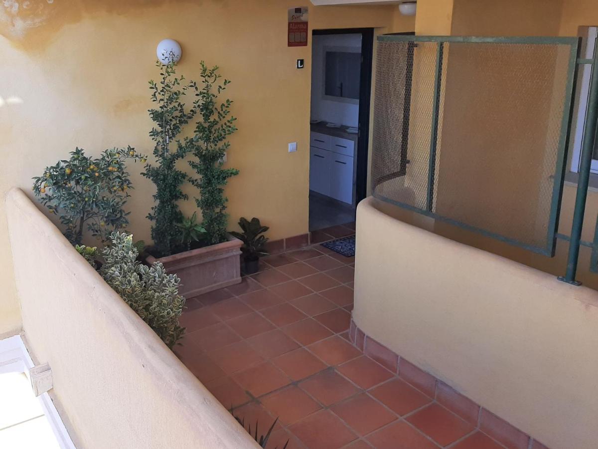 Flamingo Golf Park, Sea View 3 Bedrooms Apartment, Costa Del Sol *