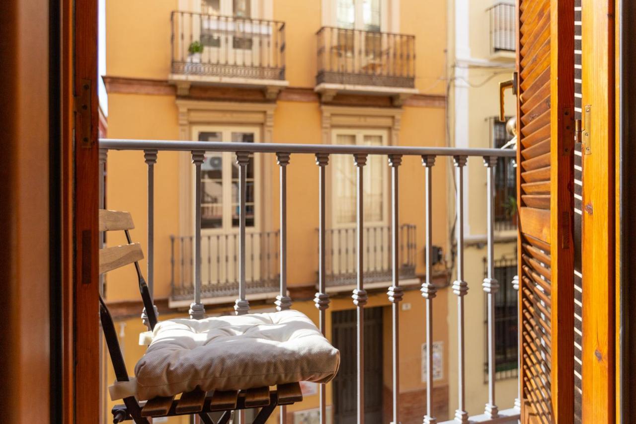 Bright With Patio And Balconies In The Center Leilighet *