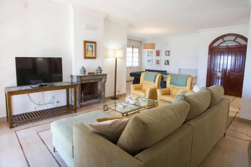 Villa Andalusian On The Sea And The Bay Of