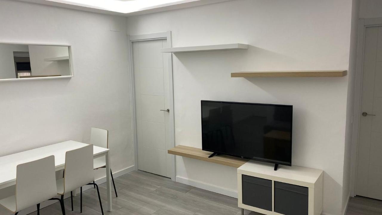 Fantastico Bajo Con Patio Junto A La Playa Apartment