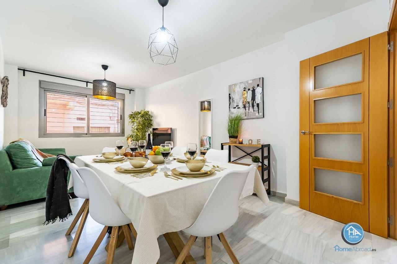 Bajo Urbano Boutique En Carlos Haya Con Terraza Y Parking Malaga