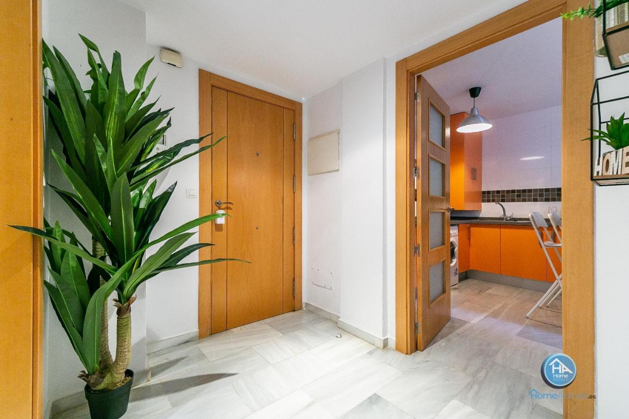 Boutique - Carlos Haya Area With Parking