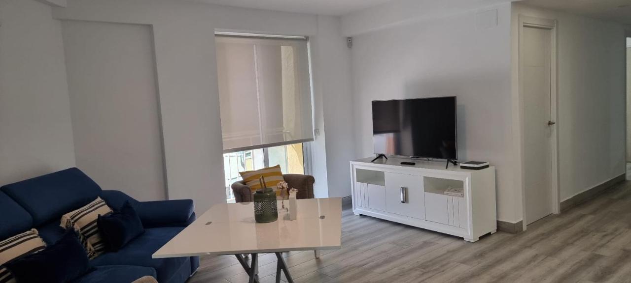 Almansa Shoping & Balcony 3 Bedrooms City Center * Málaga