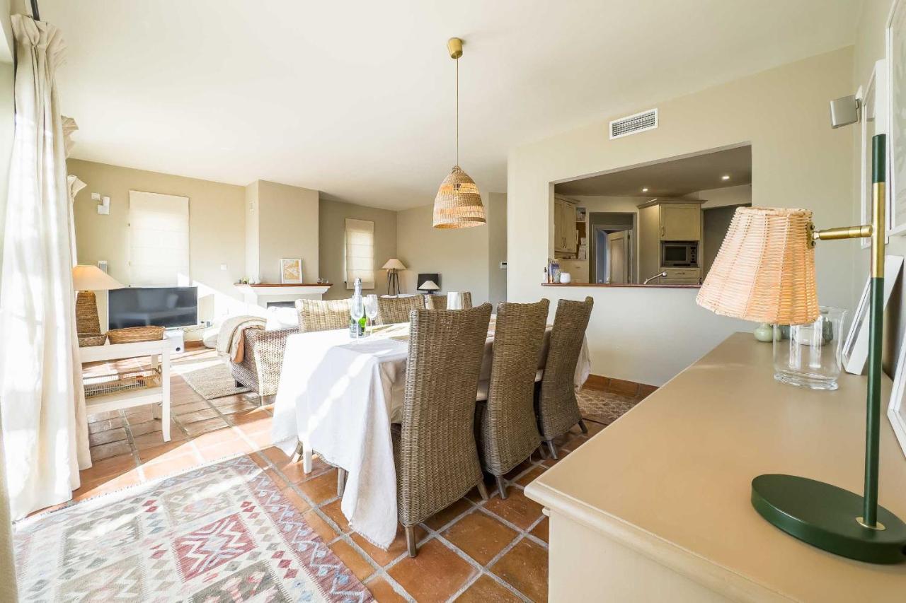 92-apartment With Fantastic Views, Miraflores, Mijas Lägenhet *