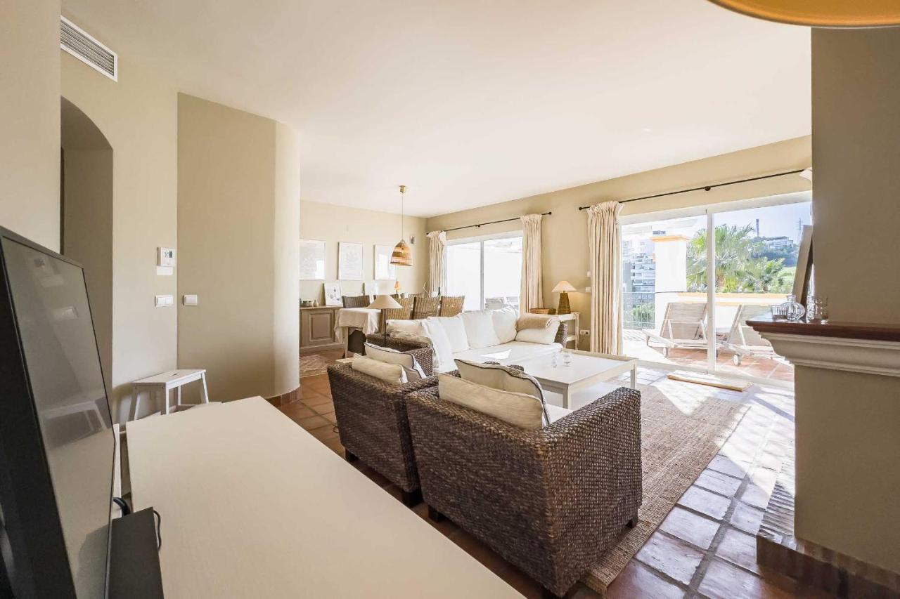 92-apartment With Fantastic Views, Miraflores, Mijas Lägenhet *
