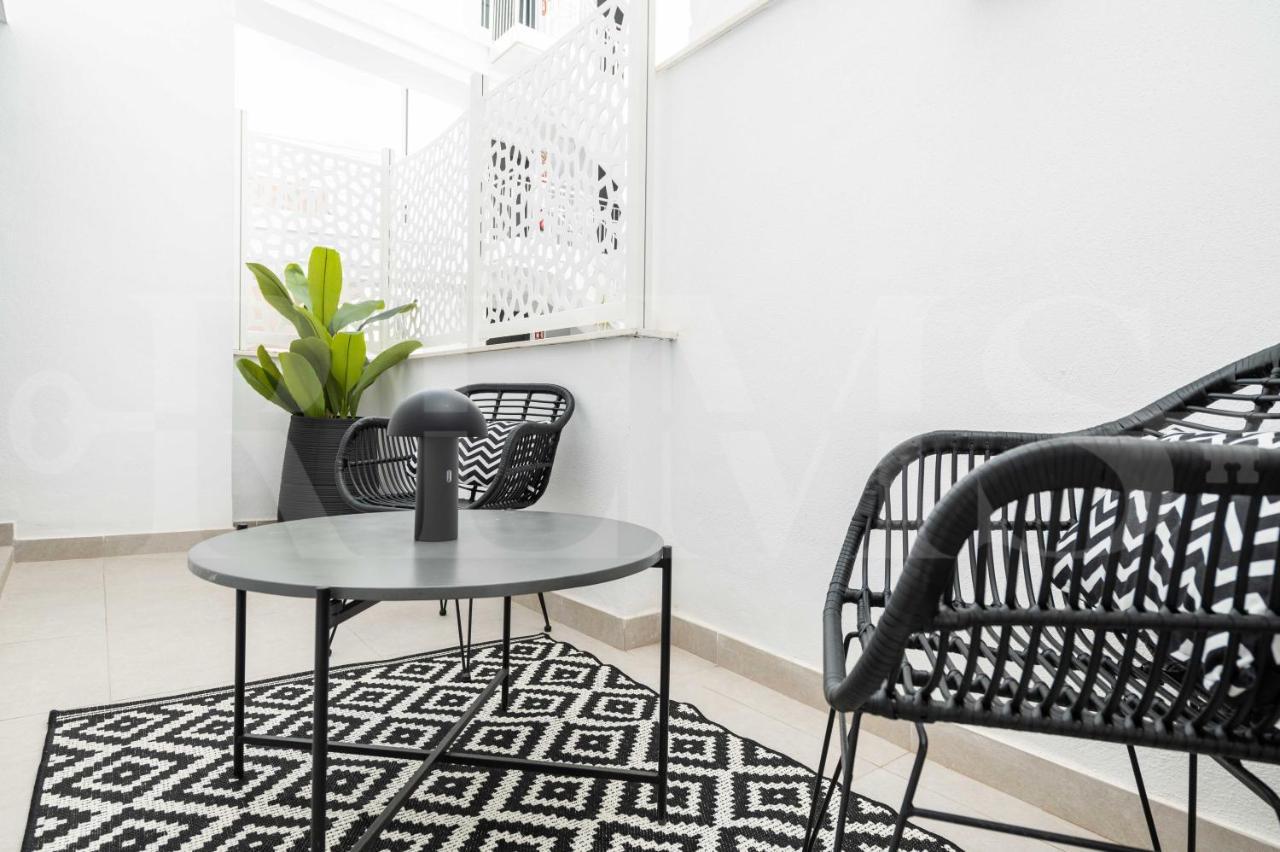 Modern With Patio & Parking By Rems Málaga