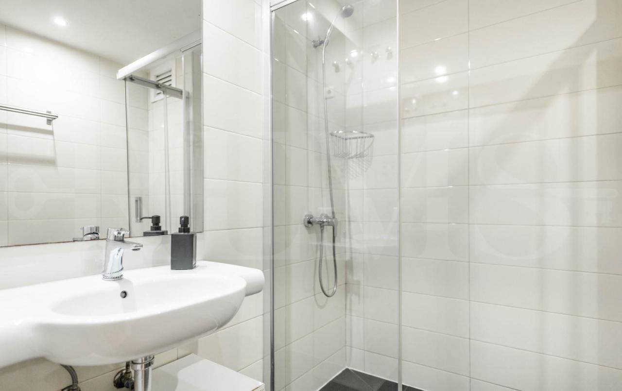 Modern Gem In Heart Of Malaga, Near Sights Rems *