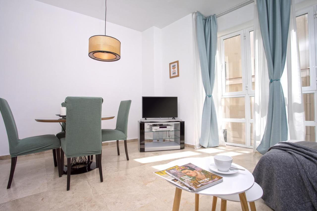 Apartment -malagasunapts-central Historic Heart Málaga