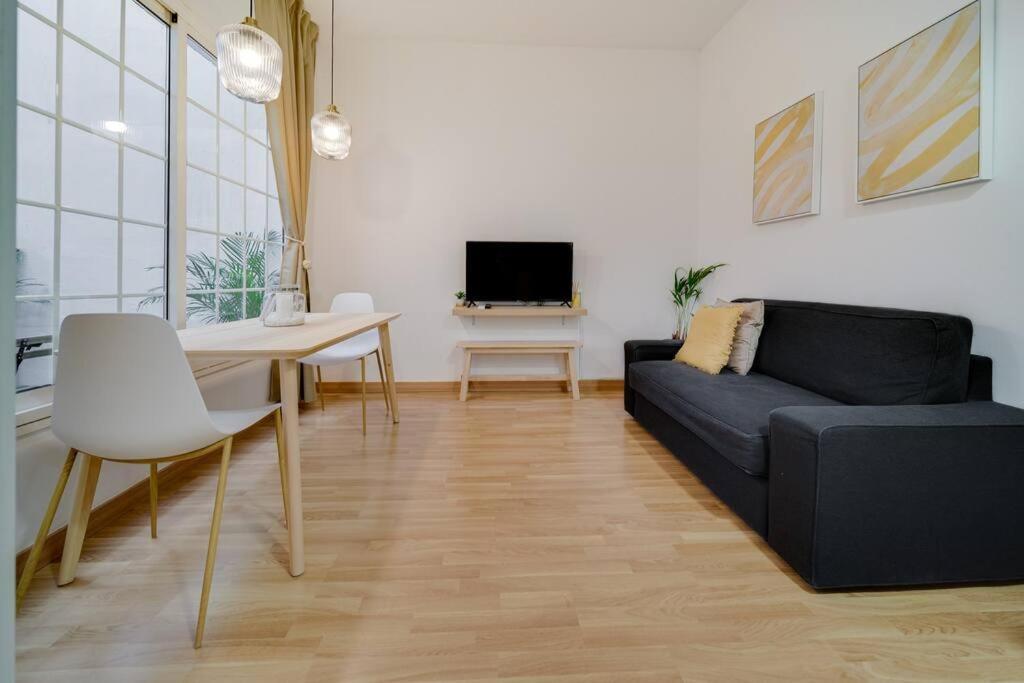 Encantador Con Patio Apartment *