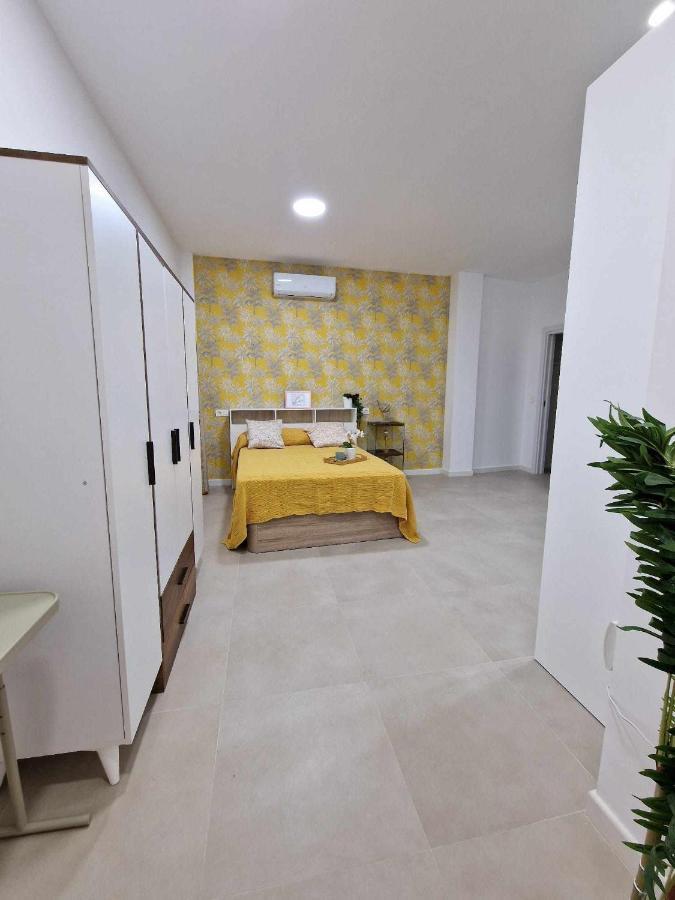 Moderno 3 En Calle Marmoles Appartement