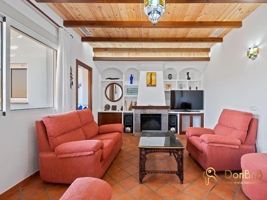 Casa Con 3 En El Tarajal Ferienhaus Málaga