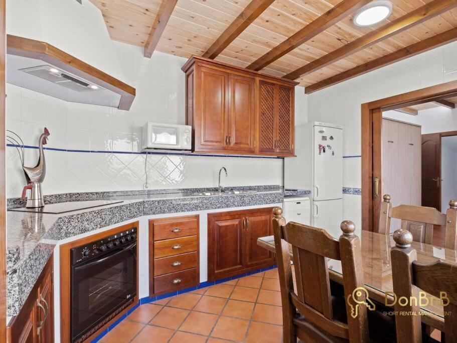 Casa Con 3 En El Tarajal Ferienhaus Málaga
