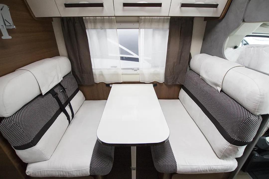 Campiri Base - Motorhome & Rvs Company Hotel en barco *