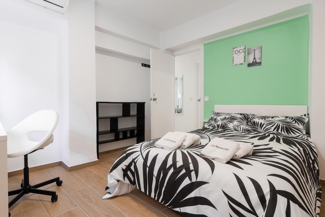 C29 Beutiful & Shiny 4 Bdrm * Malaga