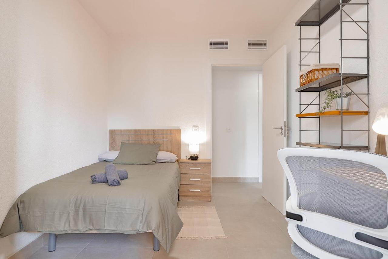 C23 Lovely 4 Bedroom Close To Maria Zambrano Appartement