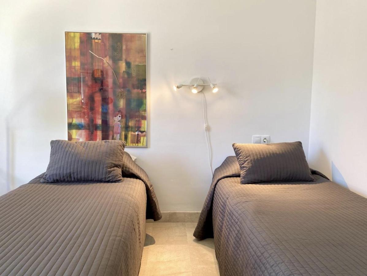 Tuhome Iris * Málaga