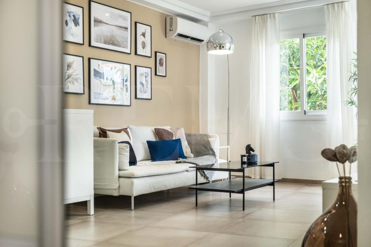 Serene & Spacious - Center By Rems Apartment