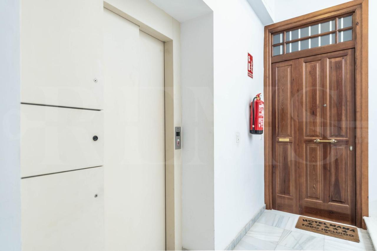 Duplex With Private Terrace & Views - Center By Rems Appartement