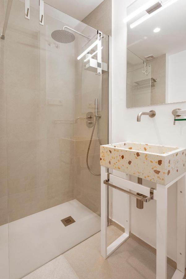 Thyssen Cisneros By Rent Me Appartement