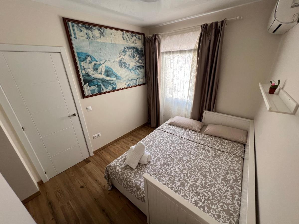 Genuar Center. Free Parking Appartement