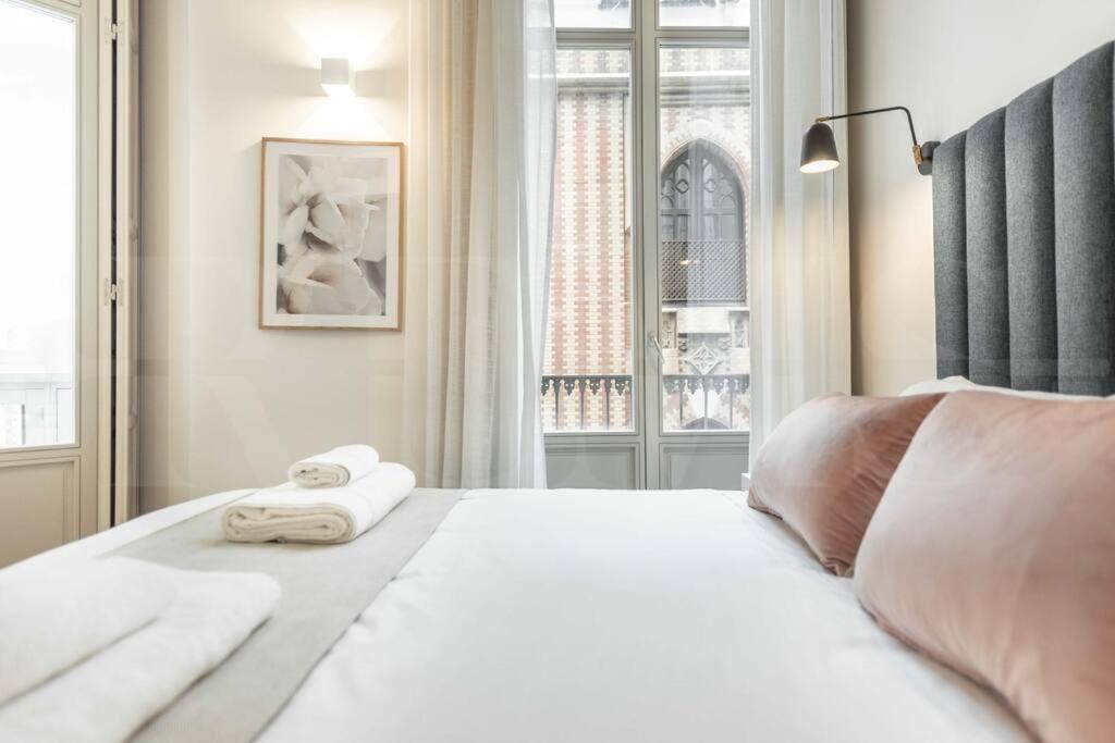 Contemporary Loft In The Historic Center By Rems