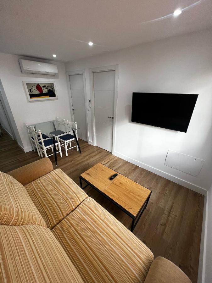 Train Station Apartment *