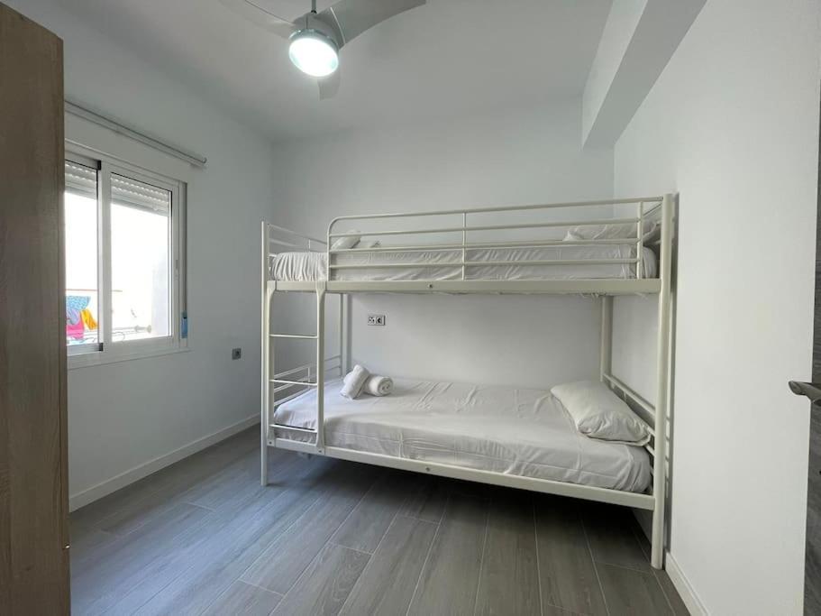 Family Flat Close To The Centre-v-estrell *